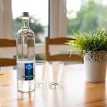 Appartement Rob's Place - Ruhige 2-zi-city-oase Mit Panorama Ueber Den Weberplatz *