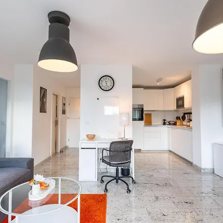 Appartement Rob's Place - Ruhige 2-zi-city-oase Mit Panorama Ueber Den Weberplatz Essen