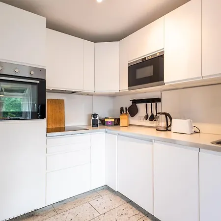 Rob's Place - Ruhige 2-zi-city-oase Mit Panorama Ueber Den Weberplatz *