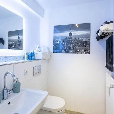 Rob's Place - Ruhige 2-zi-city-oase Mit Panorama Ueber Den Weberplatz *