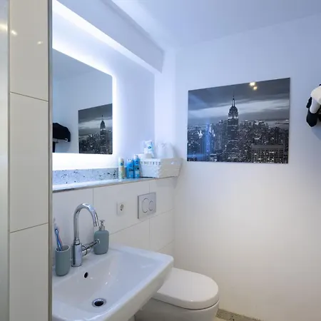 Rob's Place - Ruhige 2-zi-city-oase Mit Panorama Ueber Den Weberplatz *