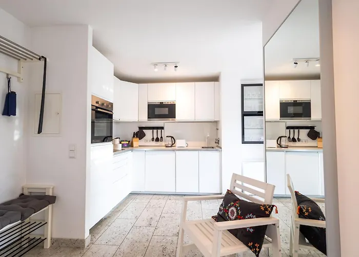 Rob's Place - Ruhige 2-zi-city-oase Mit Panorama über Den Weberplatz *