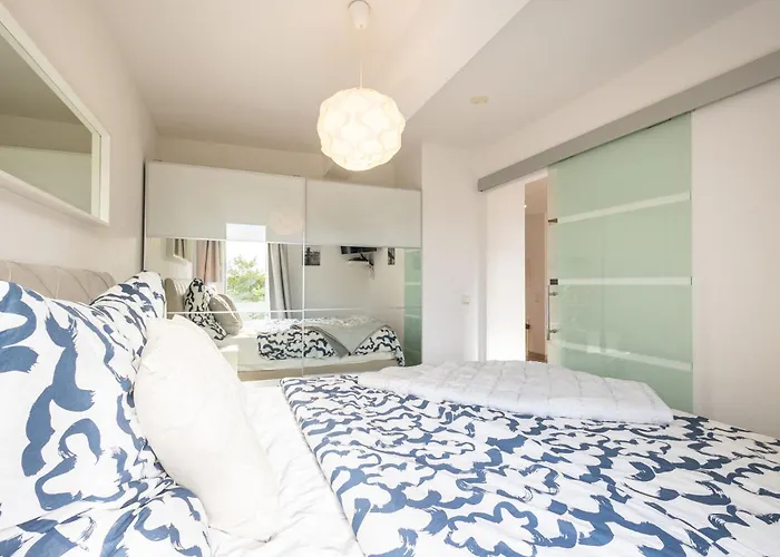 Rob's Place - Ruhige 2-zi-city-oase Mit Panorama über Den Weberplatz Apartamento *