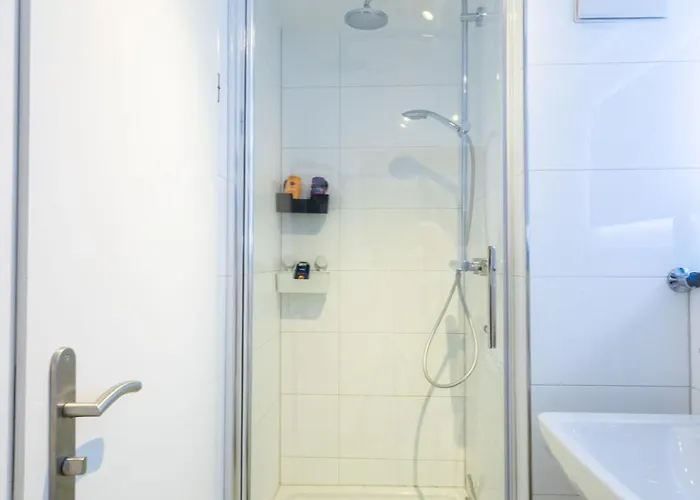 Rob's Place - Ruhige 2-zi-city-oase Mit Panorama über Den Weberplatz Apartamento *