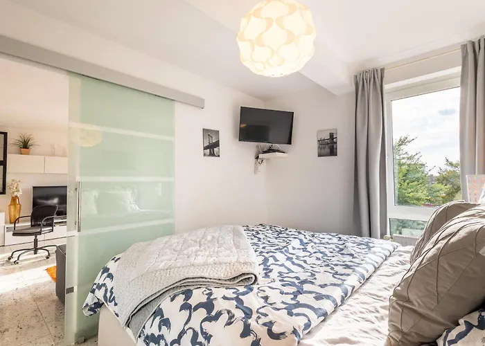 Apartamento Rob's Place - Ruhige 2-zi-city-oase Mit Panorama über Den Weberplatz *